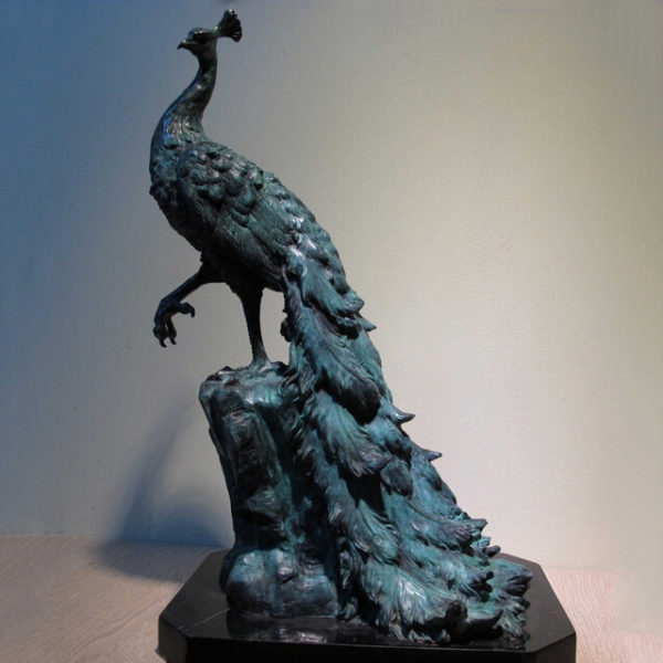 outdoors ; indoor ; bronze statue ; decorate ; Large scale ; City decoration ; garden ; Park decoration ; Peacock ; Peacock sculpture ; Peacock statue ; Life Size ; Home decorations metal craft peacock brass casting statue