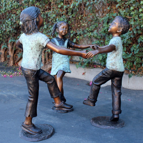 Bronze children playing garden decorative statue