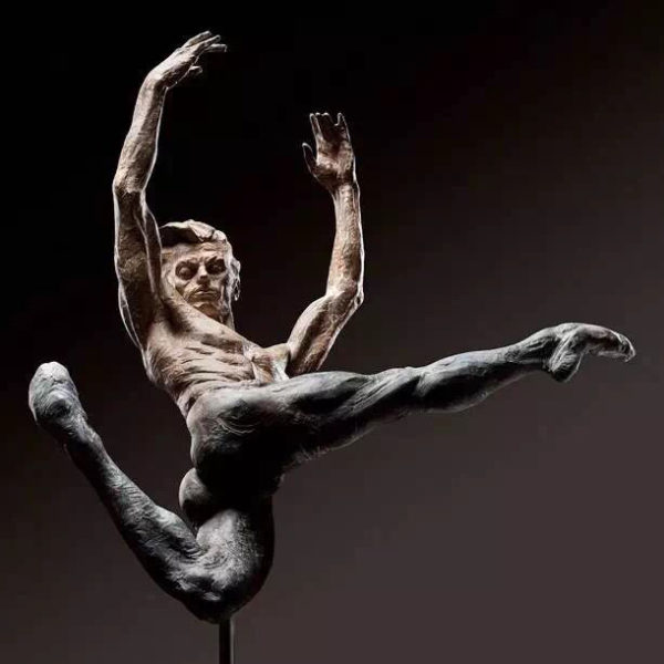 Doing sports man Bronze sculpture