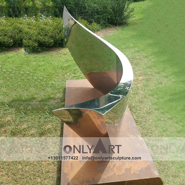 Stainless Steel Sculpture ; Stainless Steel chair ; Home decoration ; Outdoor decoration ; City Sculpture ; Colorful ; Corten Sculpture ; Modern curved mirror design of stainless steel statues