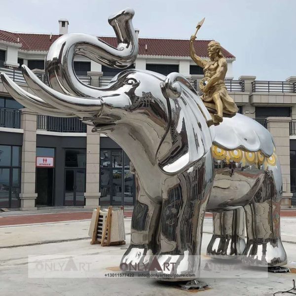 Garden area decorated with stainless steel mirror art elephant sculpture Square decorated mirror art stainless steel elephant sculpture